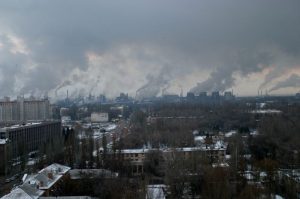 View on ArcelorMittal’s Ukrainian steel mill from the residential areas of Kryvyi Rih, 2008. Photo: tsn.ua ~