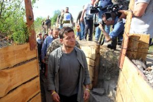 Zelenskyy plans total disengagement in Donbas while Russia gives no guarantees