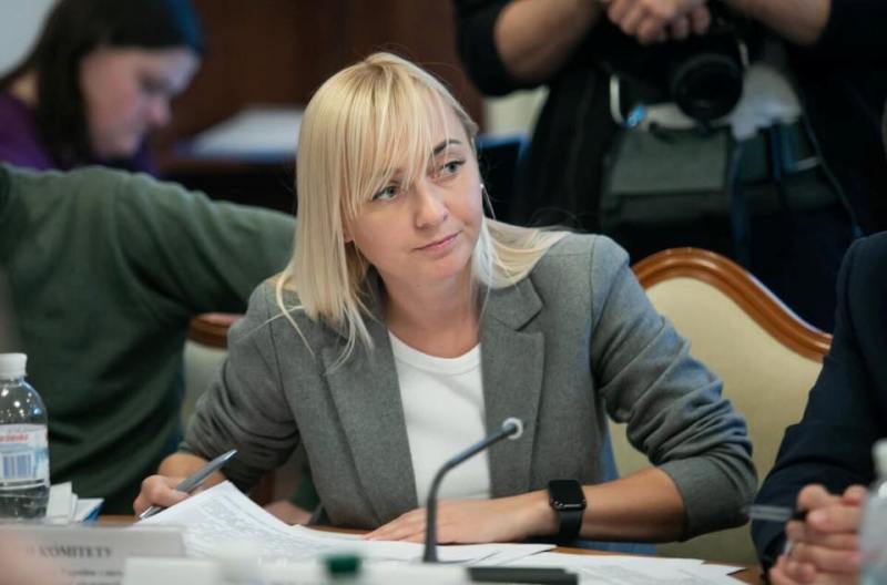 Oleksandra Ustinova criticizing the law in a meeting of a parliamentary committee. Source: her Facebook. ~