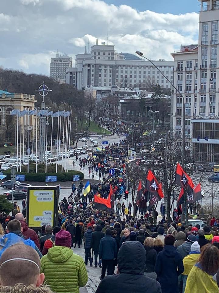 A view from the middle of the column in Kyiv. Source: CRM ~