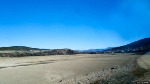A dried-out area of the Simferopol Water Reservoir in April 2020. According to media reports, this main water storage facility for Crimea's capital city is only at one-third of its capacity for this time of the year. Photo: krymr.org (RFE/RL)