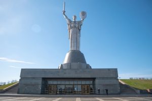 The memorial in Kyiv appeared thanks to the idea formulated by Yevheniy Vuchetich, sculptor of Motherland Calls! in Volgograd. Photo: Eldar Sarakhman ~