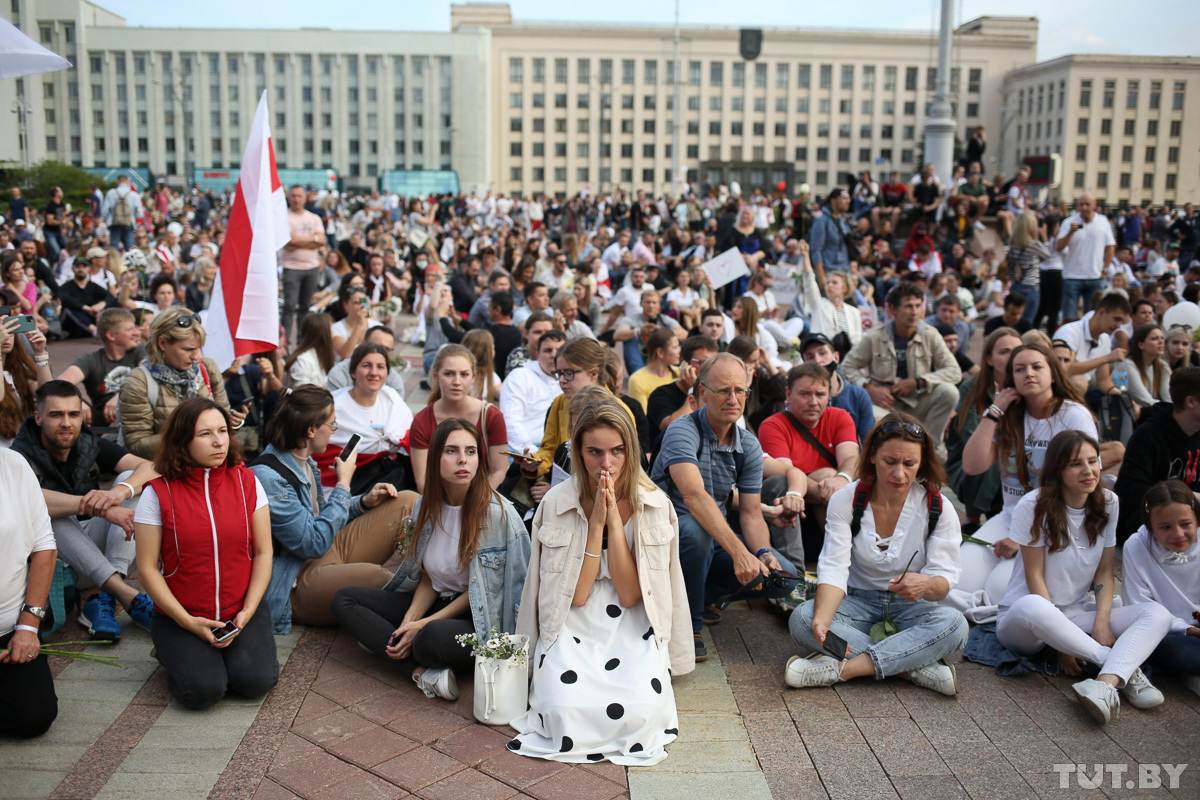On 14 August, several thousand protesters gathered at Independence Square in Minsk, demanding free and fair elections. Photo: Vadim Zamirovsky, Tut.by ~