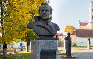 A monument to Prime Minister of the BNR Vacłaŭ Łastoŭski ~