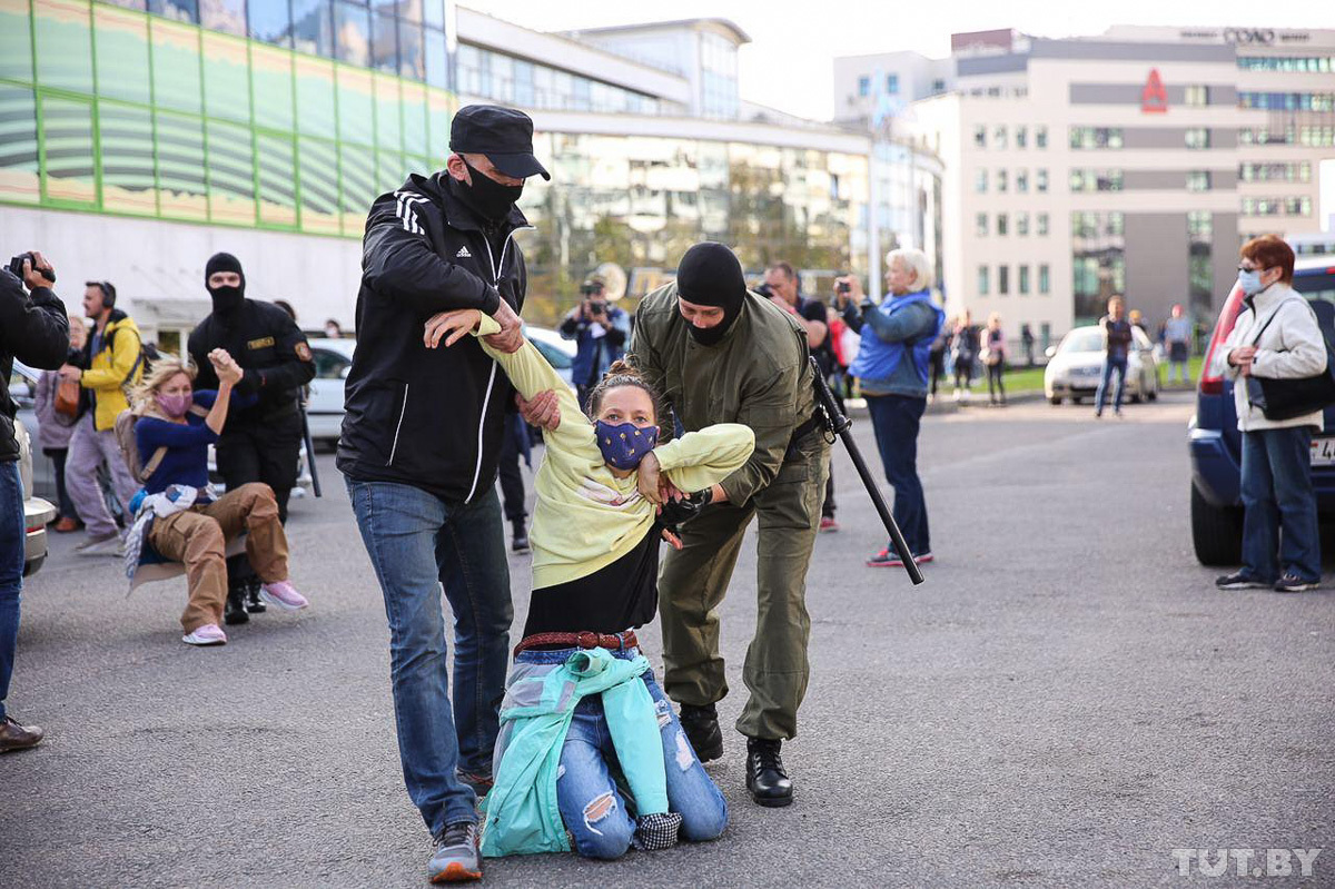 Belarus hacktivists dox riot police after mass detentions of Women’s March participants | Photos ~~