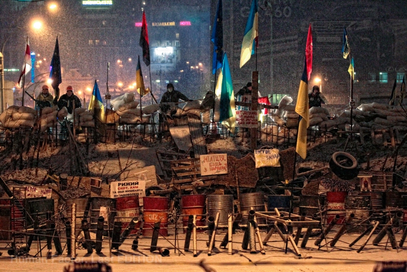 15.12.2013 | Barricade on Instytutska Street. Photo by Vladyslav Musienko ~
