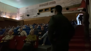 Audience at the failed screening of Opolchenochka in Sevastopol. Screenshot: Youtube. ~