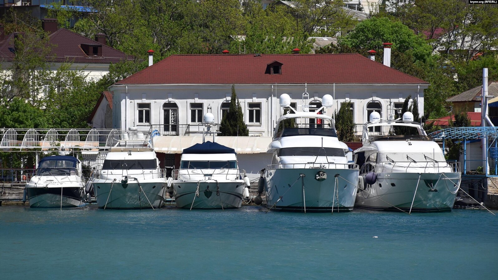 Private yachts moored at the Nazukin embankment, Balaklava Bay. Photo: RFE/RL ~