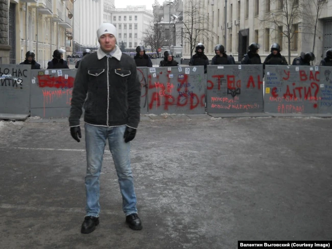 Valentyn Vyhivskyi, a Ukrainian political prisoner of the Kremlin, at Euromaidan. Photo: family archives ~