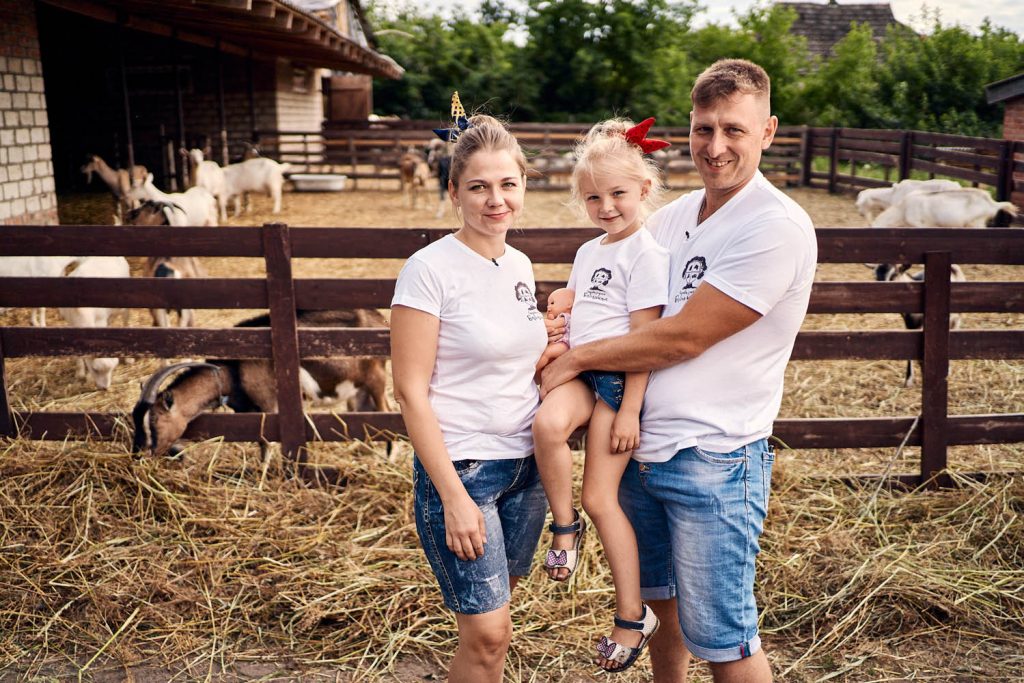 Maryna and Oleksandr Blonsky with their daughter Zlata. Photo: Ukrainer ~