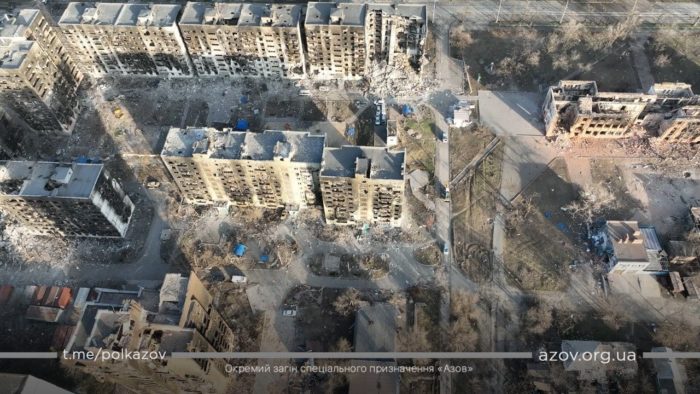 Destrucción de la ciudad ucraniana de Mariupol por el incesante bombardeo ruso, marzo de 2022. La guerra ruso-ucraniana. Foto: Azov.org.ua