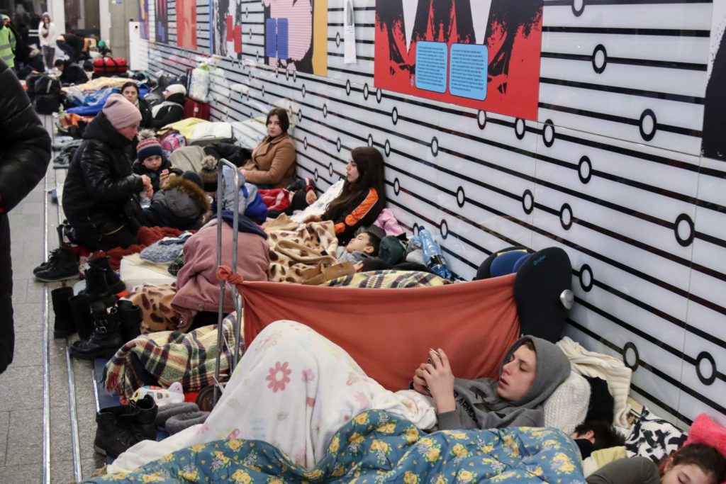 Poland: Ukrainian refugees sleeping at Warsaw Central Train Station. Photo: Katarzyna Rybarczyk