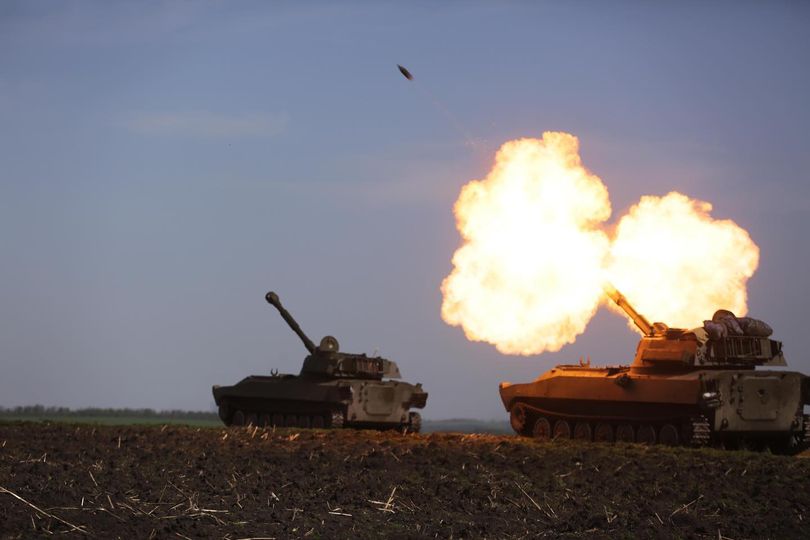 Ukrainian self-propelled howitzers. Photo credit: Marian Kushnir