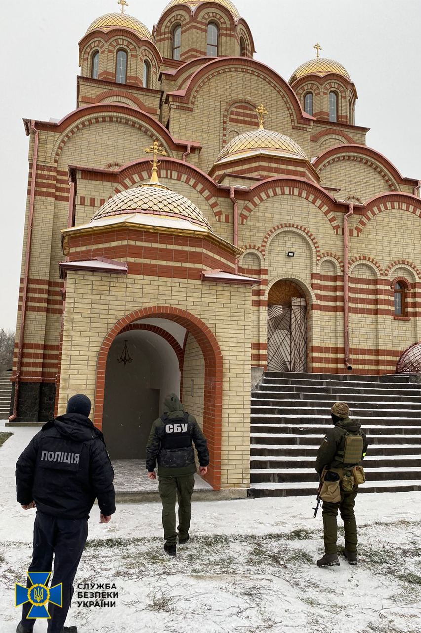Official says majority of Ukrainians are against Russian-affiliated church in Ukraine