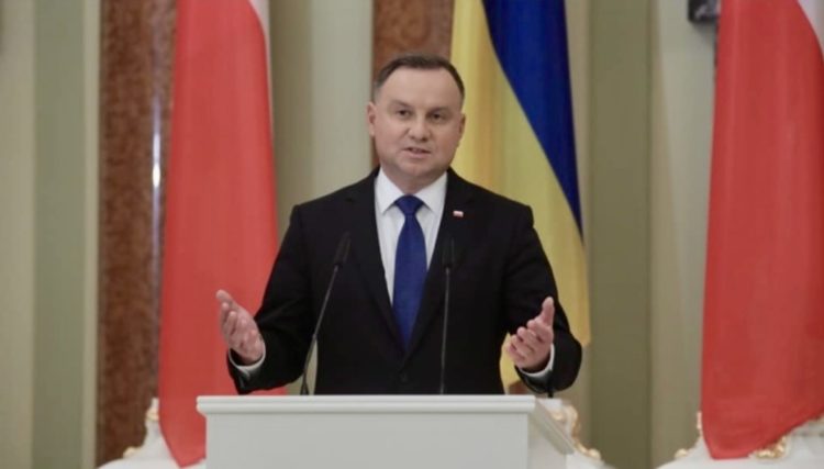 Polish President Duda Appeals for Calm in Tensions With Ukraine - Bloomberg