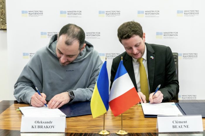 oleksandr kubrakov clément beaune signing memorandum of understanding transportation sector cooperation