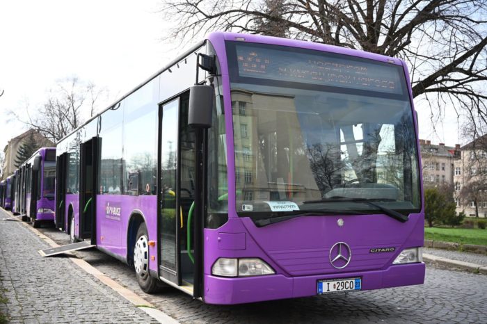 first portion 14 hungarian buses aid ukraine