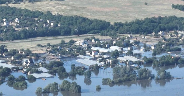 oleshky Kakhovka dam Ukraine flood
