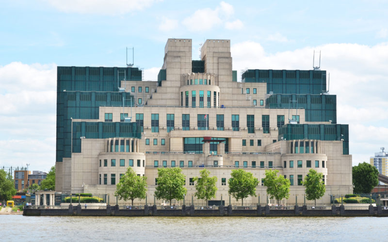 MI6 Chief To Russians: Spy For UK To End Ukraine War - Euromaidan Press