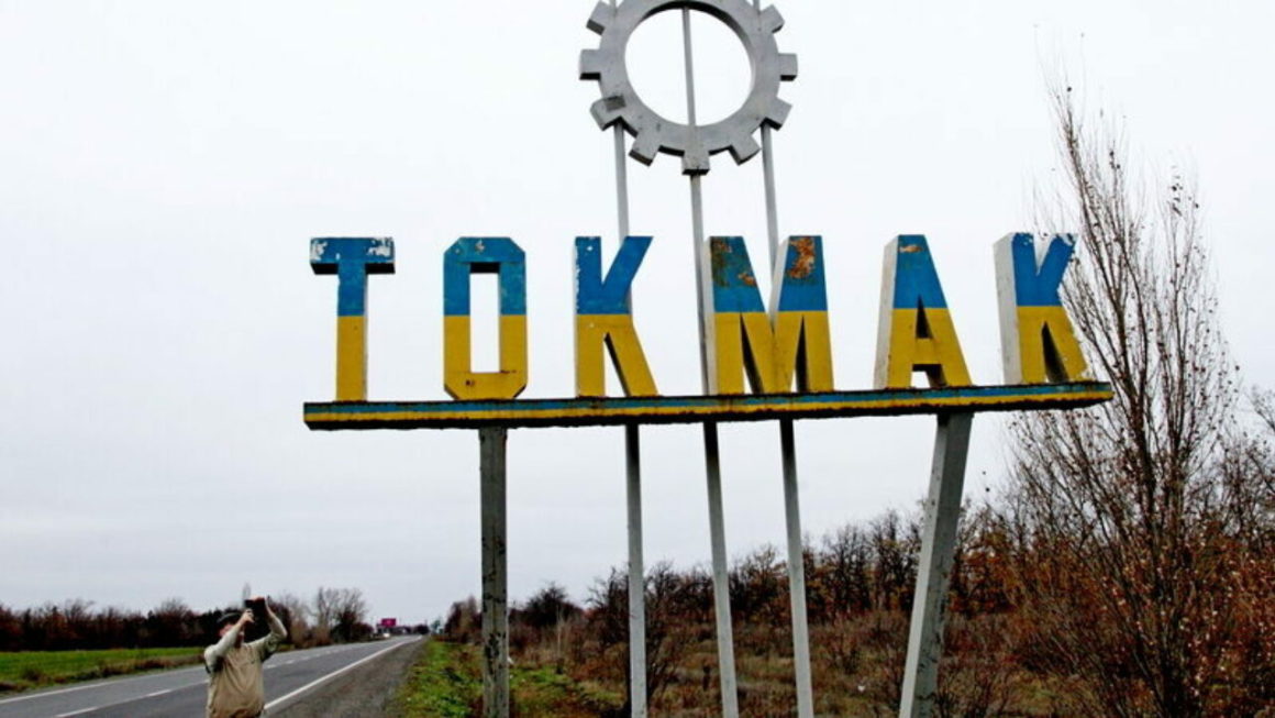 Russian occupation "authorities" reportedly began leaving the city of ...