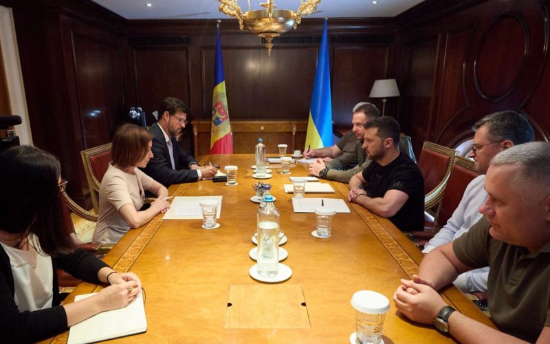 President Of Moldova Calls On World To Continue Helping Kyiv ...