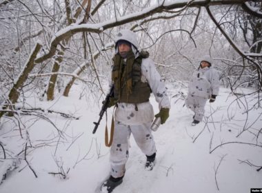 Ukrainian troops winter