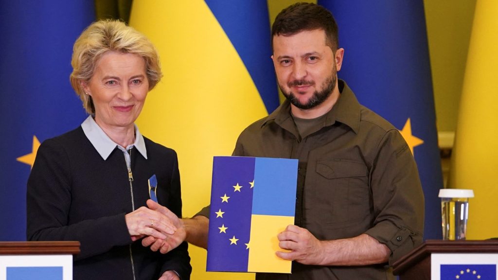 Ukrainian President Volodymyr Zelenskyy and President of the European Commission Ursula von der Leyen.