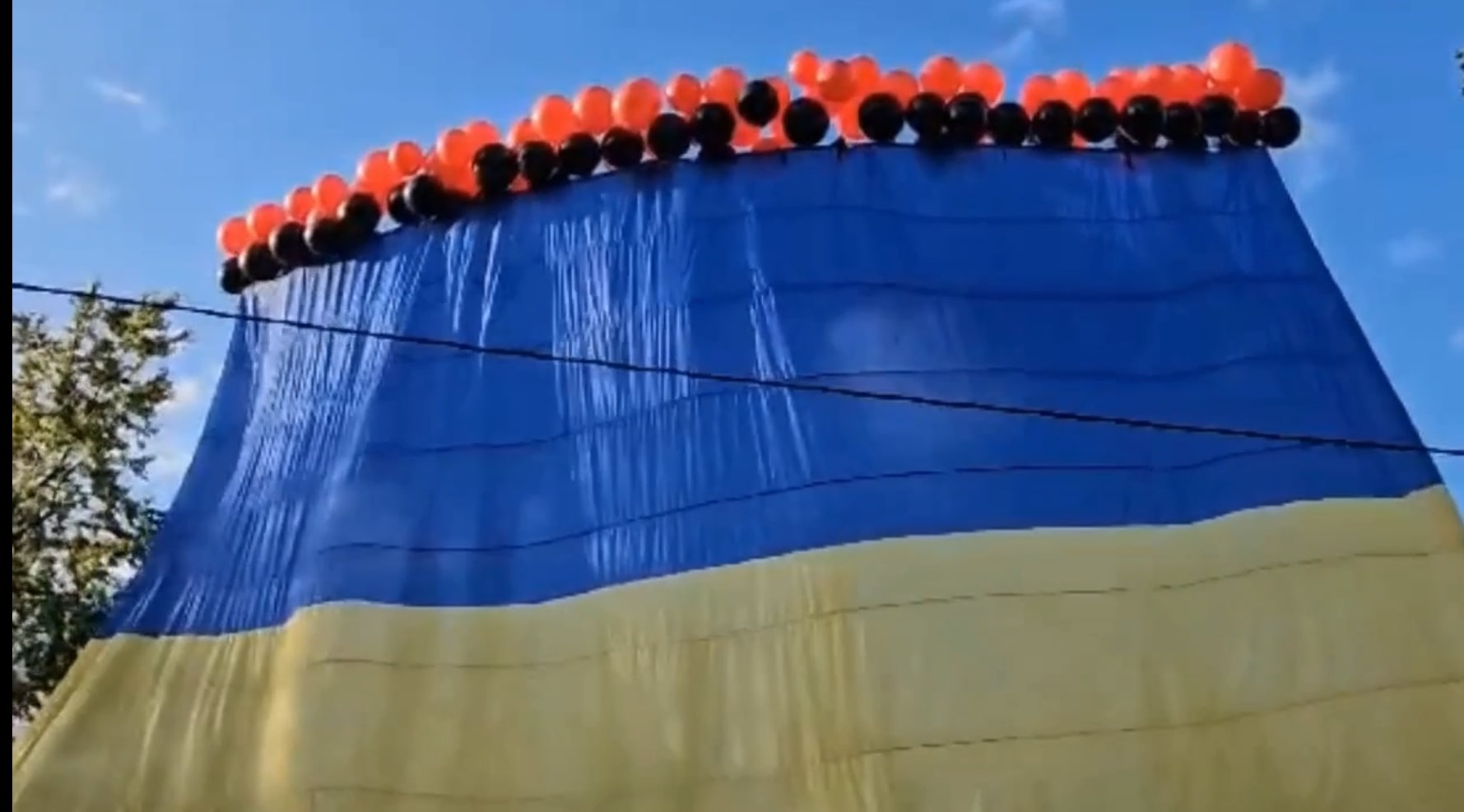 Ukrainian soldiers launched a flag on balloons in the frontline city Avdiyivka on the city day; it flew over the occupied Donetsk