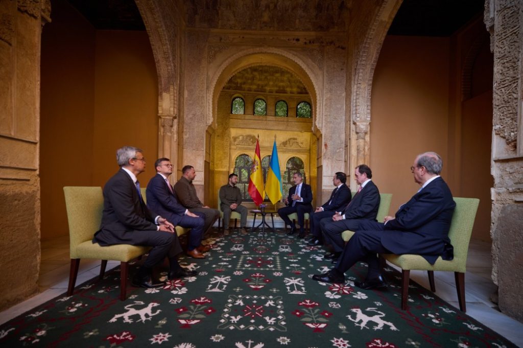 Ukrainian President Volodymyr Zelenskyy during a meeting with His Majesty King Felipe VI in Granada, Spain, on 5 October, 2023. Source: president.gov.ua