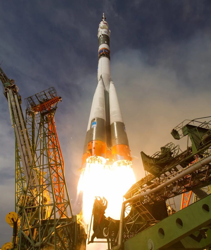 Newsweek: Iran enters space race, launches first private satellites with Russian support