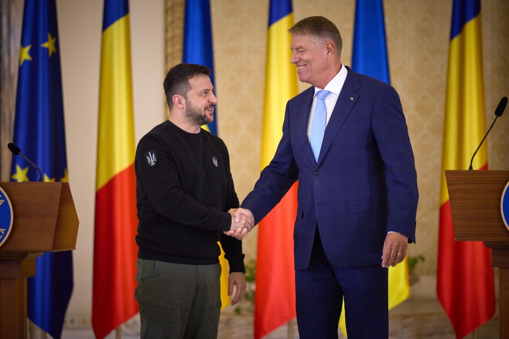 Zelenskyy gets Romania’s support for F-16 training initiative