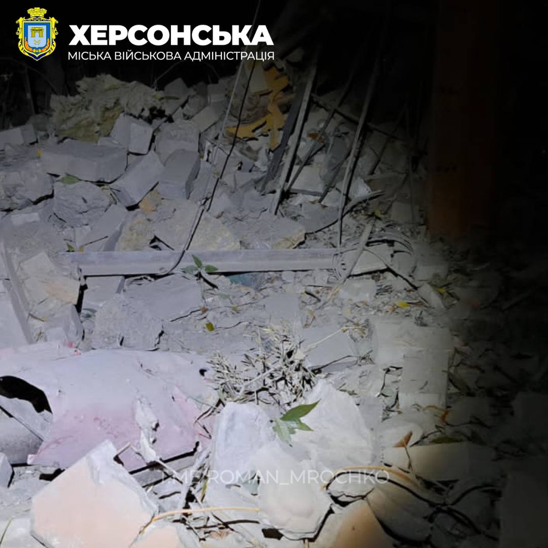 Russia injures woman, damages over a dozen homes in Kherson city center shelling