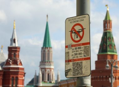 uk intel russian authorities target vpn apps voip services latest censorship move red square moscow