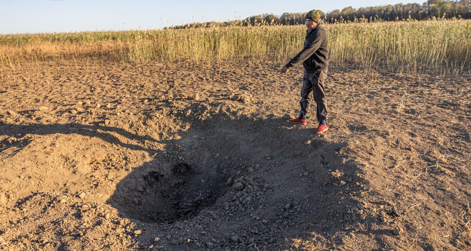 Plauru drone crater Romania