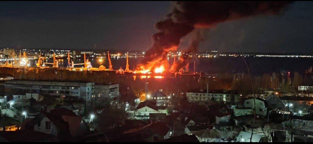 Russian invasion of Ukraine: Day 675 Feodosia-port-bdk-novocherkassk-destroyed