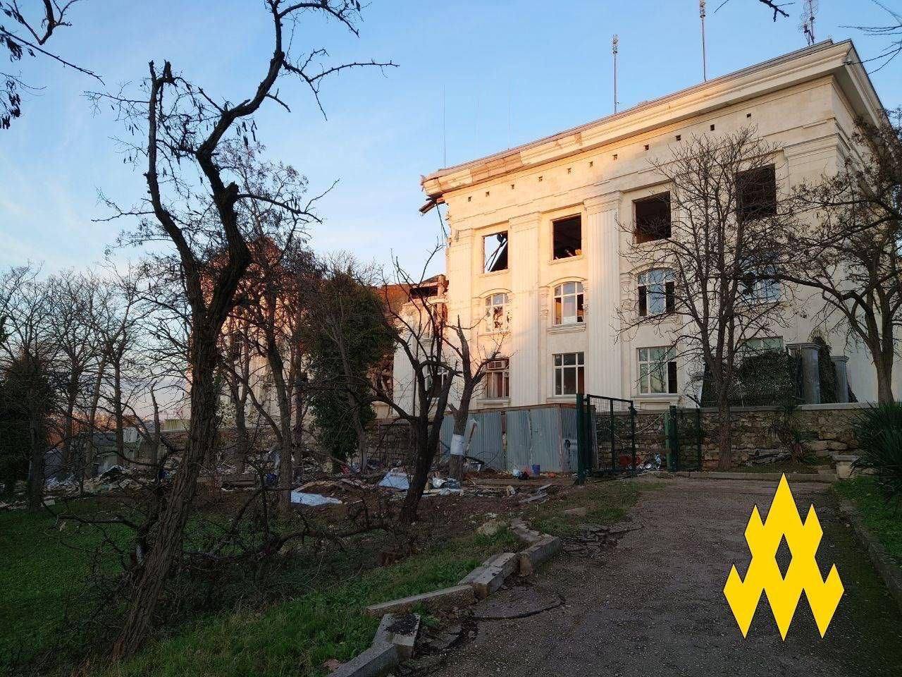 Russian Black Sea Fleet HQ still in ruins after Ukraine’s September strike, partisans show