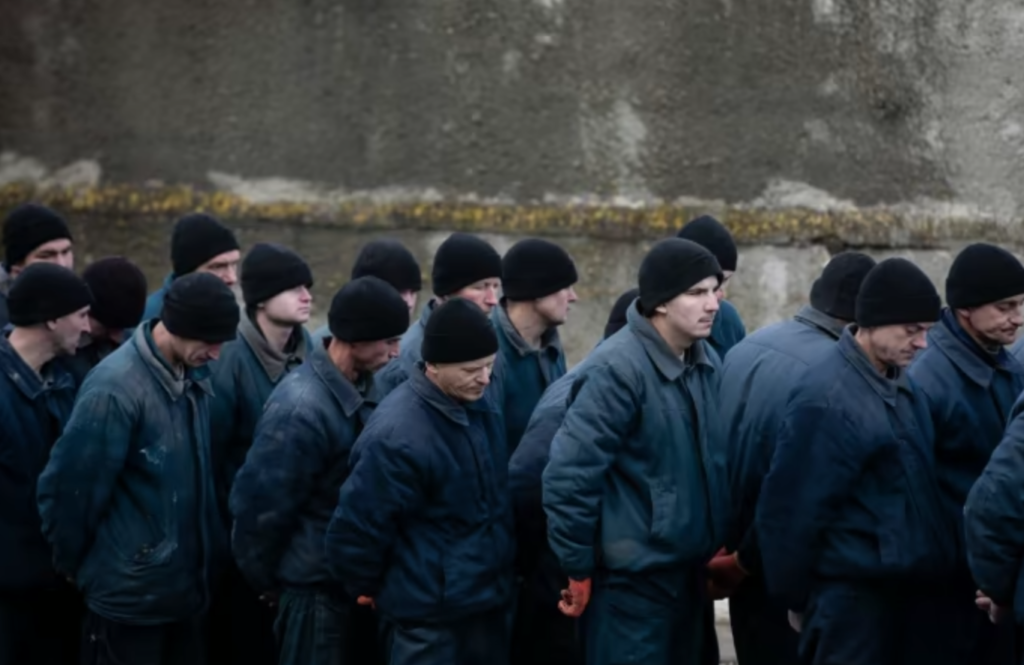 Ukraine restricts Russian POWs’ phone privileges in response to executions of Ukrainians