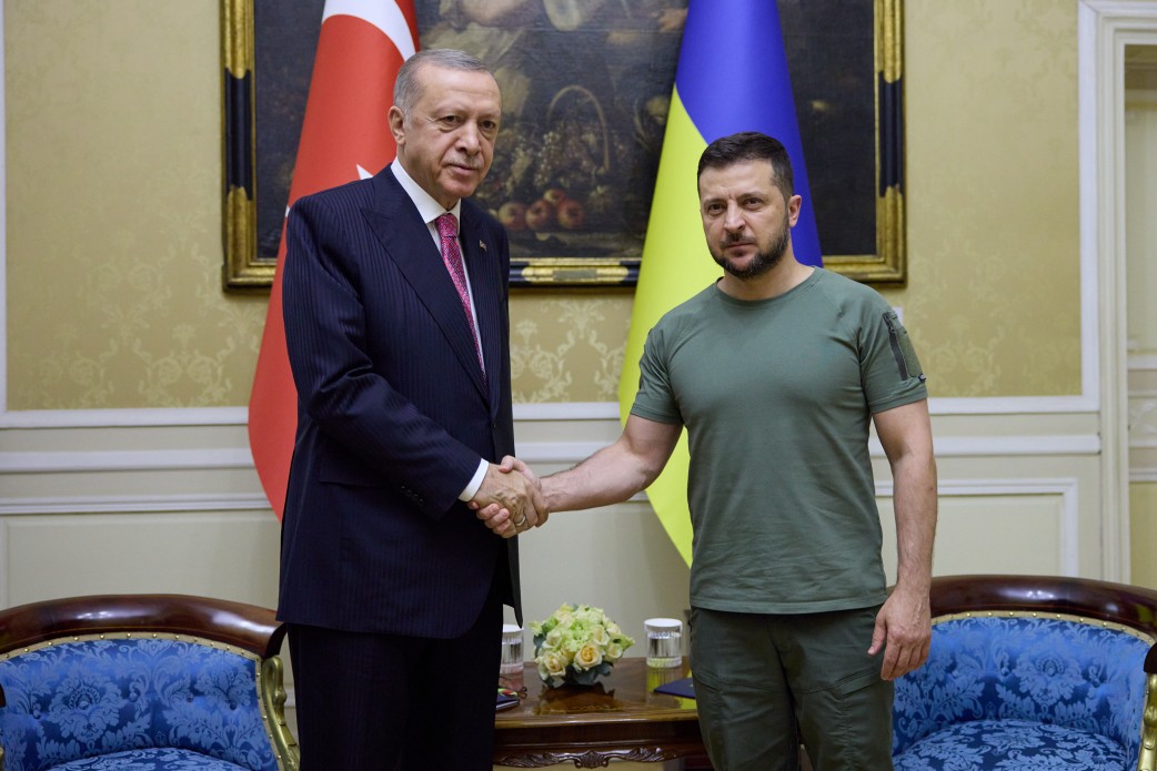 Zelenskyy, Erdogan discuss returning Ukrainian POWs, Black Sea security in phone call