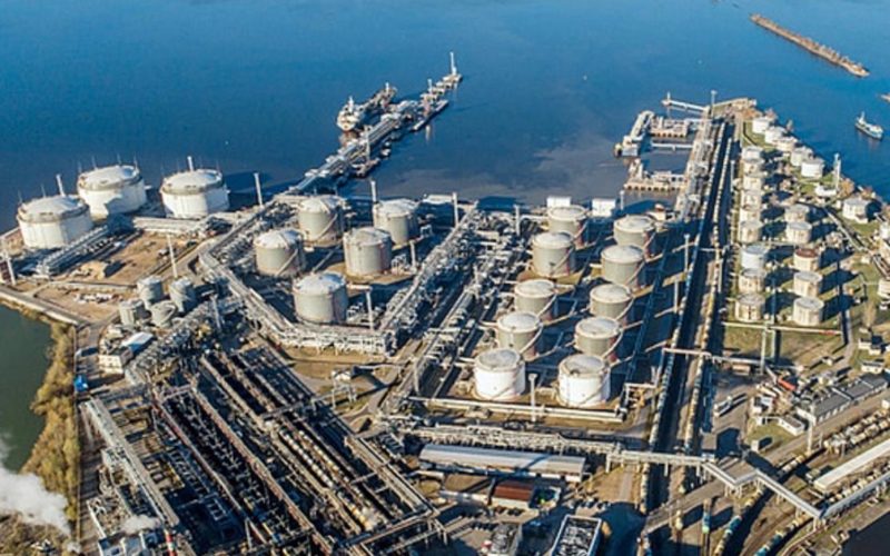 Ukrainian drones strike oil depot in Saint Petersburg - Media