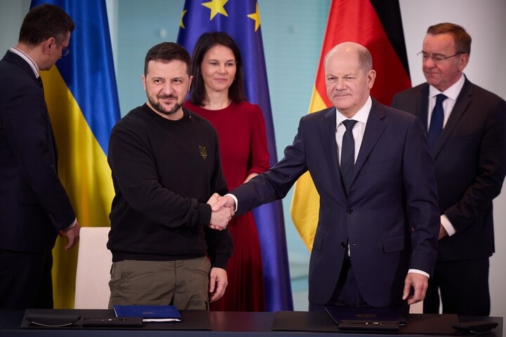 Zelenskyy and Scholz sign landmark security pact between Ukraine and Germany