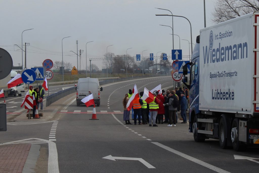 Poland Ukraine border blockade trucks hauliers