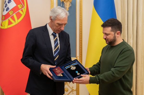 Ukrainian President Volodynmyr Zelenskyy presented the Order of Yaroslav the Wise, III class, to the Minister of Foreign Affairs of Portugal