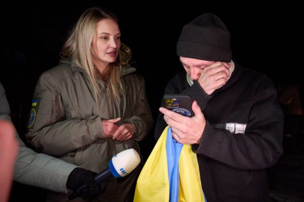 Ukraine returns 100 POWs from Russian captivity (photos)