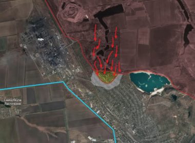 Russian troops are 1 kilometer from the main Ukrainian supply route in Avdiivka