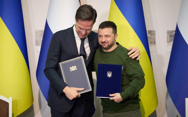 President of Ukraine Volodymyr Zelenskyy and Prime Minister of the Netherlands Mark Rutte