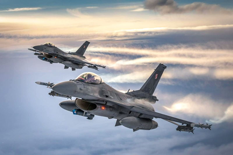 Poland raises air force due to massive Russian strike on Ukraine