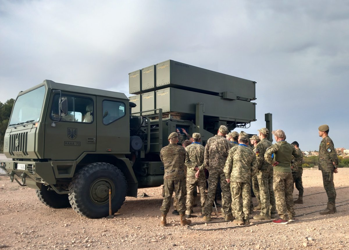 Spain provides first NASAMS maintenance training to Ukrainian military ...