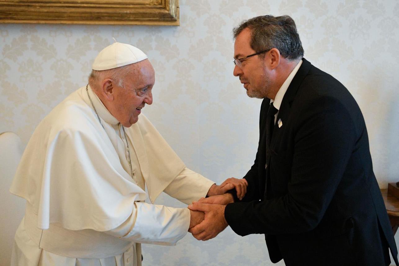 Ukraine's Ambassador to discuss "fundamental points" with Pope Francis