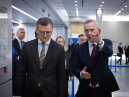 Kuleba Stoltenberg NATO summit Ukraine