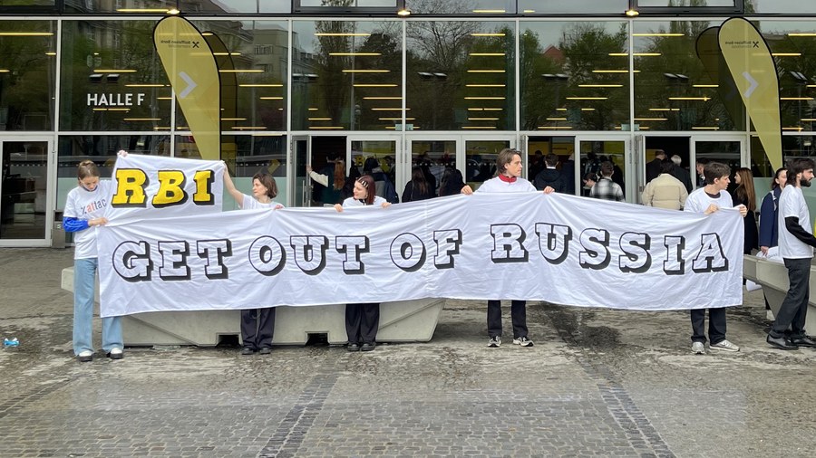 Renewed protests in Vienna urging Raiffeisen Bank International to pull out of Russia